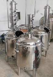 Stainless steel sanitary sealed tank